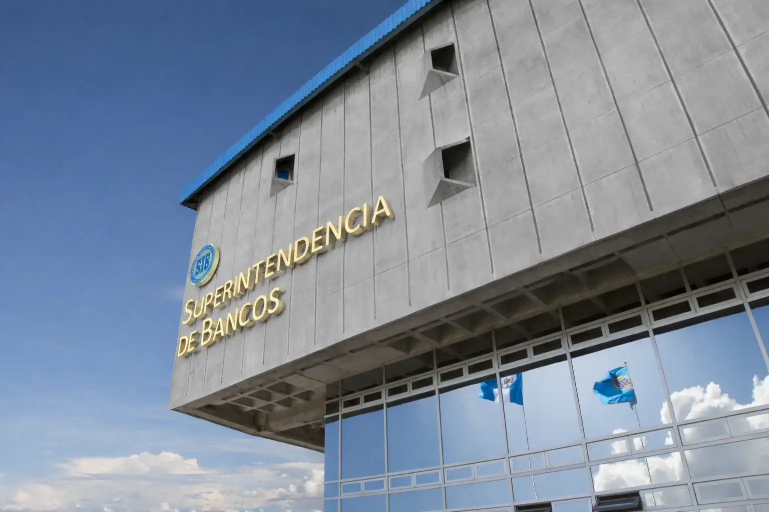 superintendencia-de-bancos-guatemala-resoluciones-39-2026-50-2026